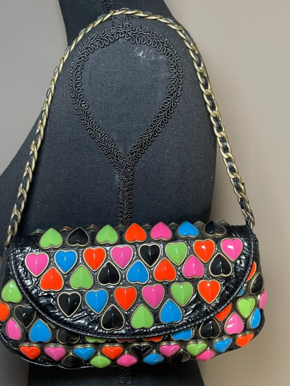 BETSEY JOHNSON Vintage black shoulder bag with multicolor heart
